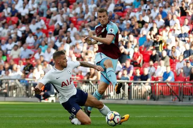  托特纳姆热刺遭遇布莱顿顽强阻击痛失好局